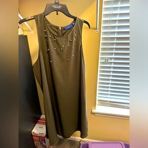 Green strapless dress